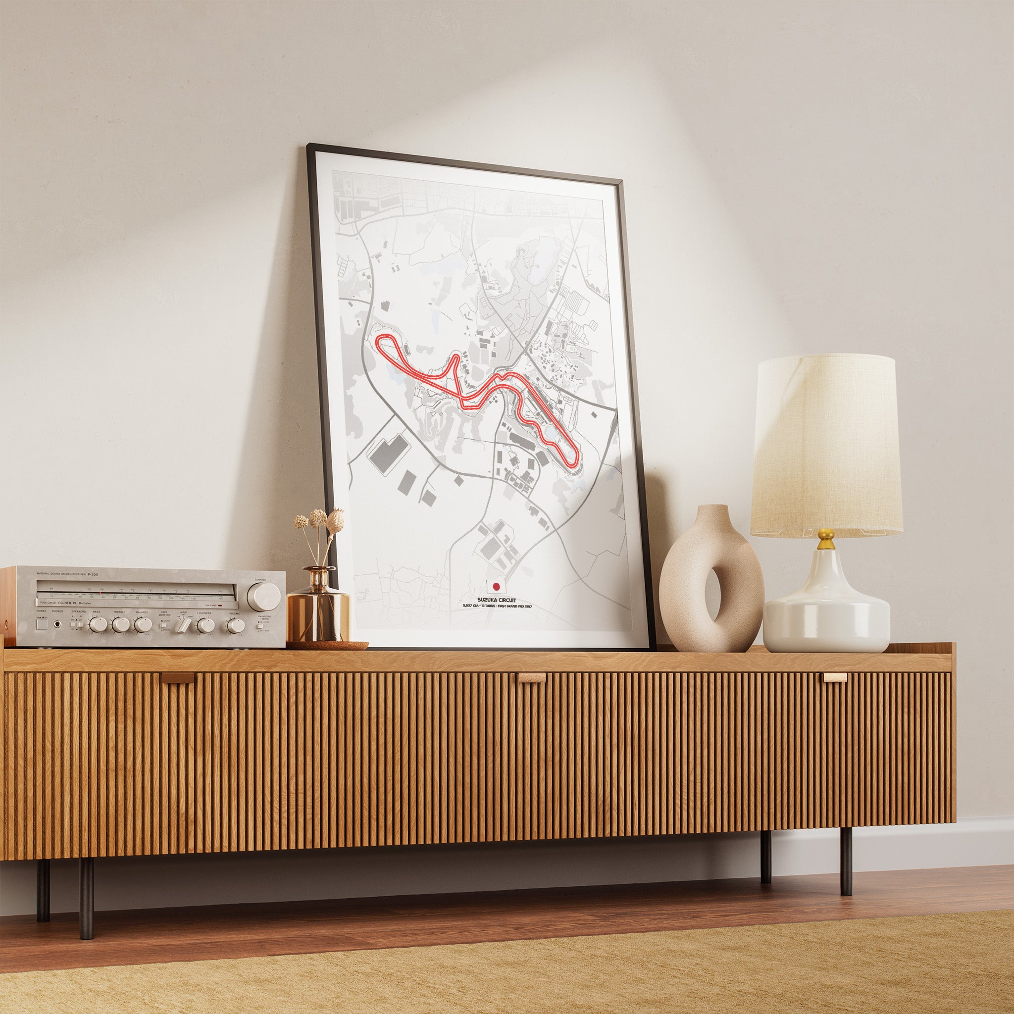Suzuka Light Edition Poster gerahmt im Wohnzimmer