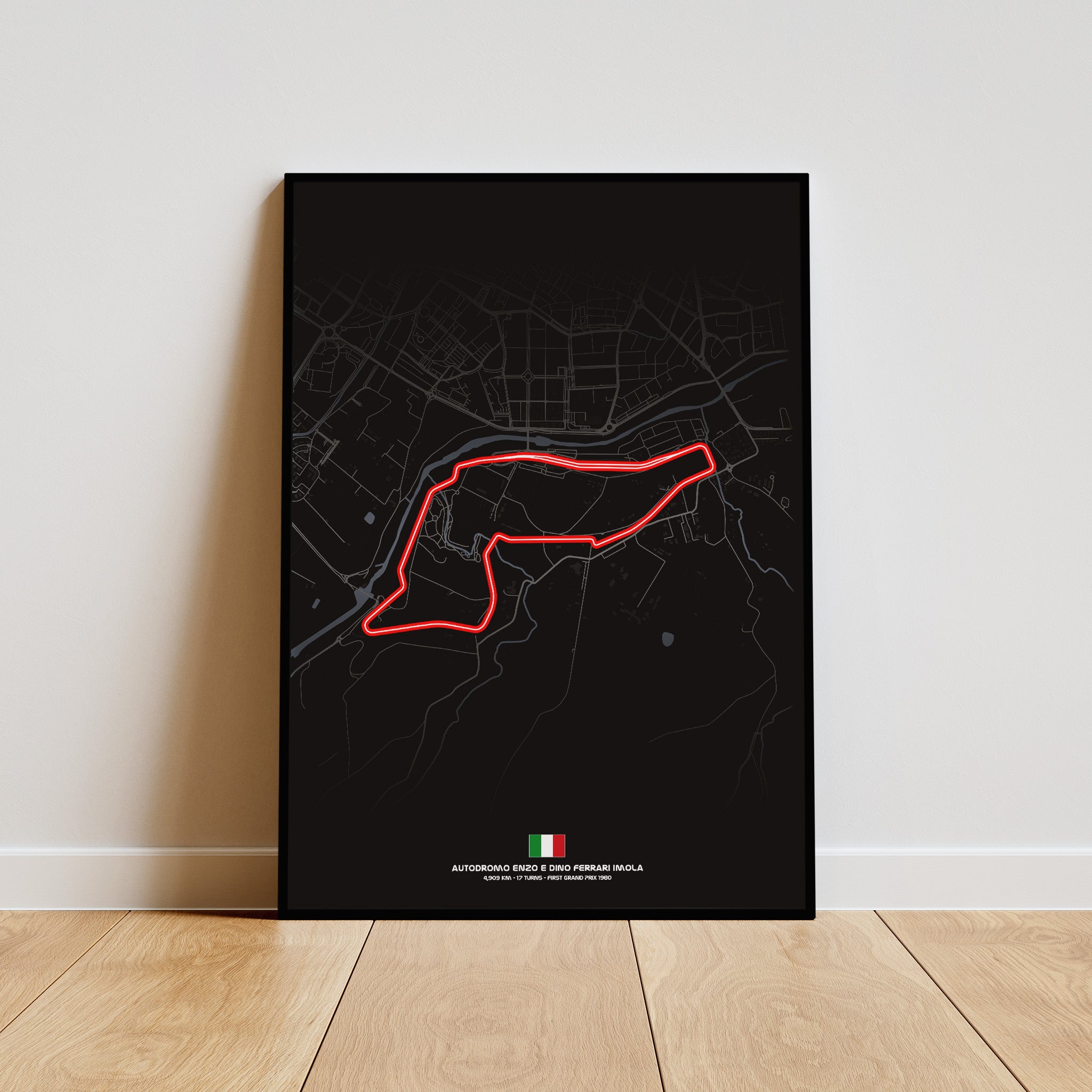 Imola Dark Edition Poster gerahmt an Wand