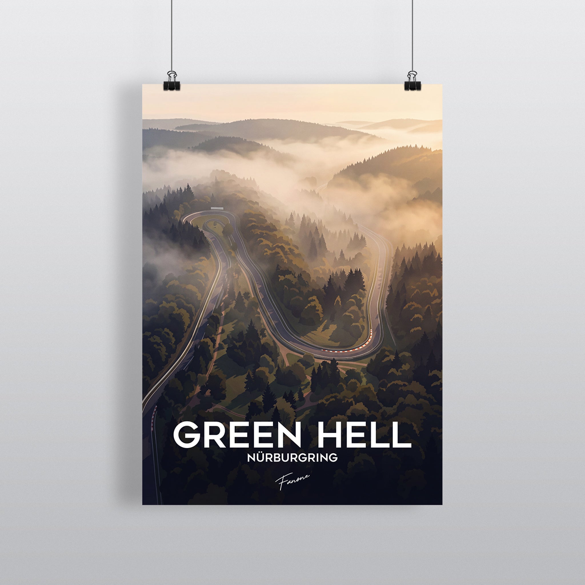 Green Hell Vintage Art Poster der Nürburgring Nordschleife im Morgennebel