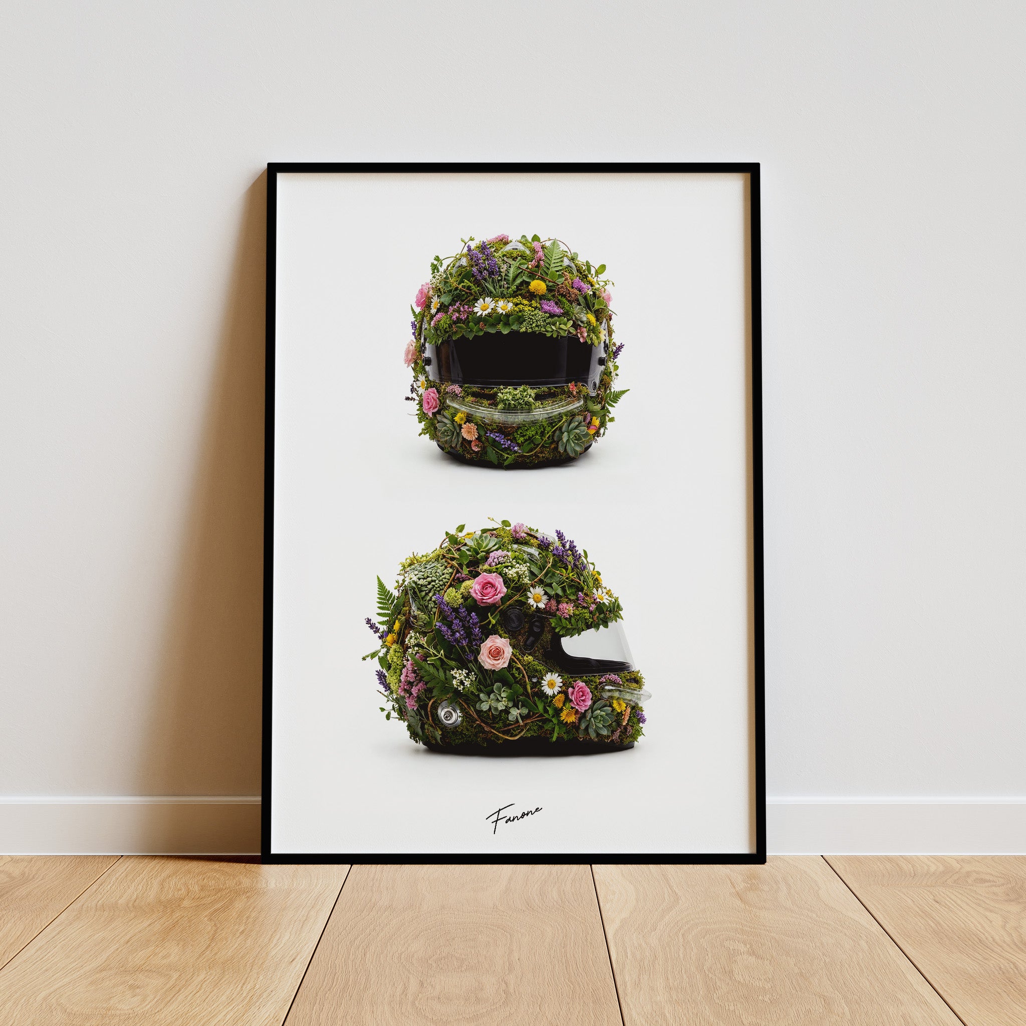 Floral Helmet Poster gerahmt an der Wand