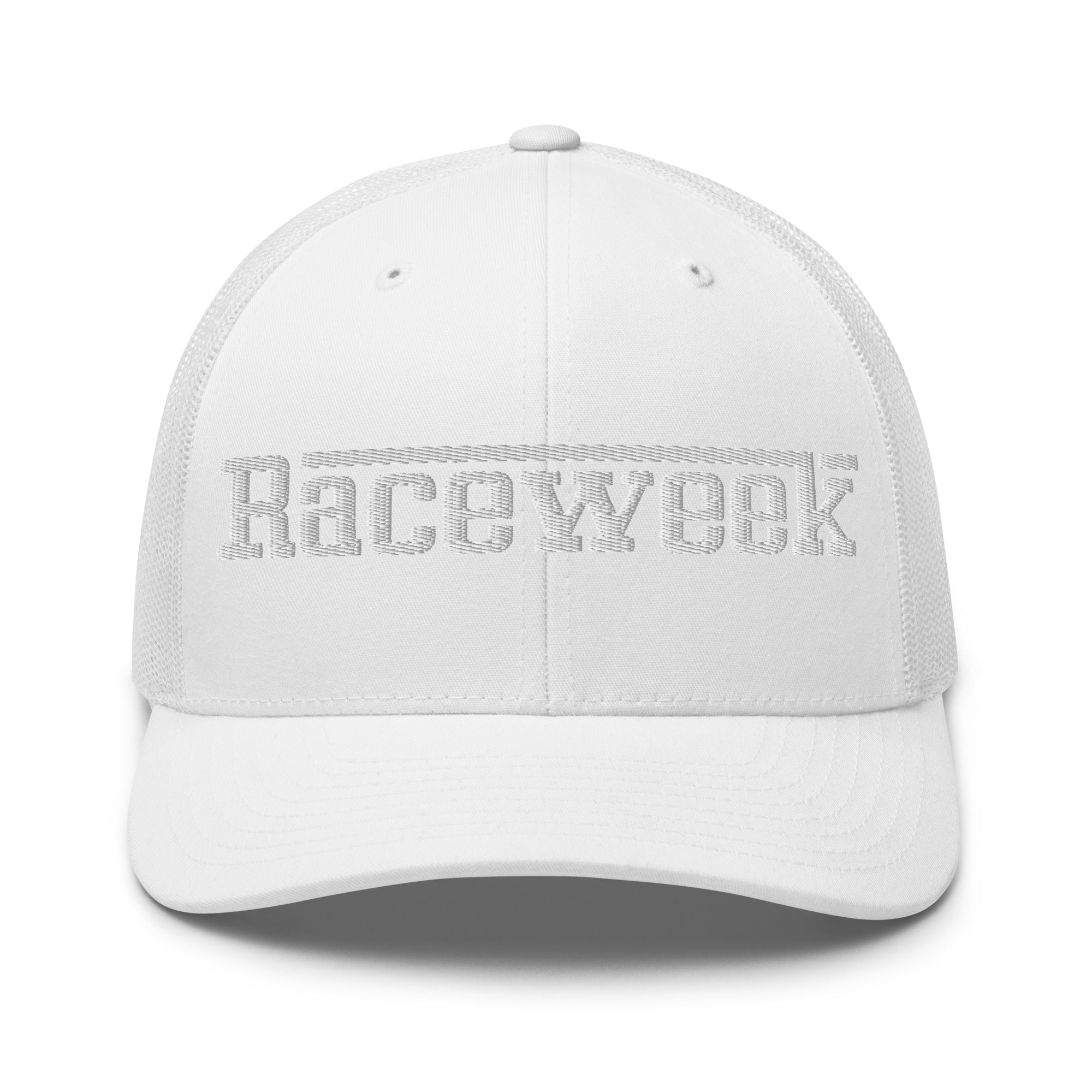 Race Week Trucker Cap weiß – Vorderansicht
